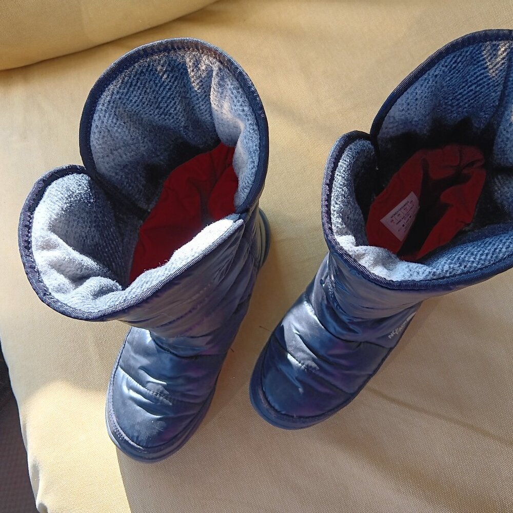 Northface black snow boots mid length